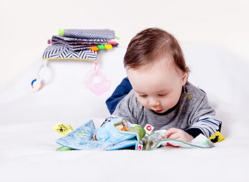 العلاقة بين عمر الطفل وتطوّر الدماغ