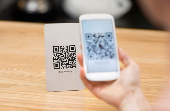 استخدام تقنية رمز الاستجابة السريع “Qr Code” للمفاهيم المجردة في التعليم