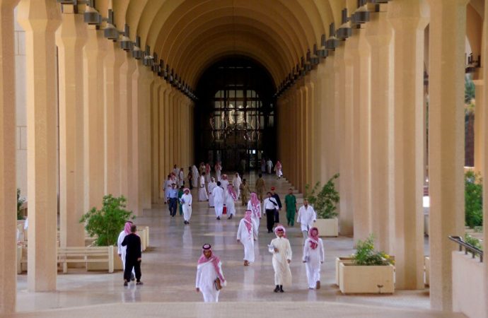 طلاب الجامعات وصعوبة البدايات