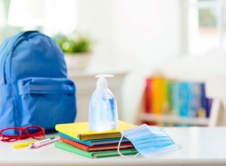 أولياء الأمور والمعلمون: القرار الأفضل هو العودة إلى المدارس بشكل تدريجي