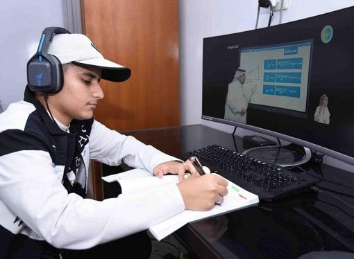 كيف تختار الكلمات التي تساعد على تحفيز الطلاب أثناء التعلم عن بعد