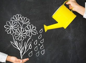 كيف نتعامل مع عقلية النمو عند الطلاب لتصبح أخطاءهم خطواتٍ نحو النجاح