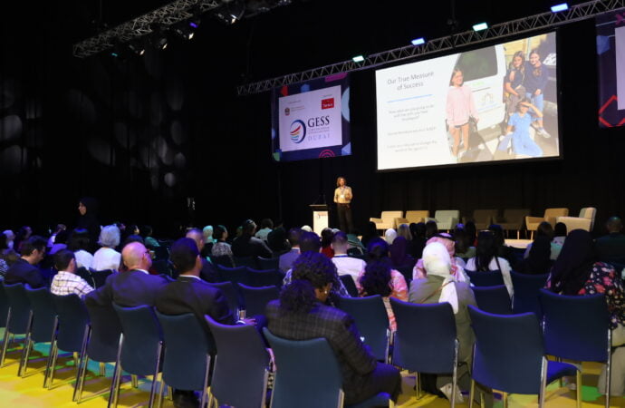 البرمجة والميتافيرس والواقع الانغماسي.. لم تعد ترفاً.. والبيانات مرتكز النجاحات في معرض جيس دبي