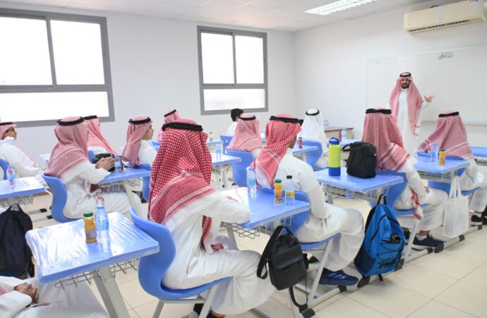 المناهج وطرق التدريس